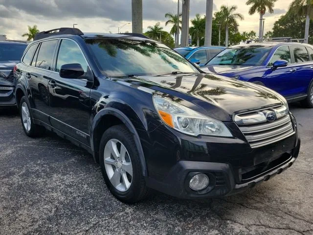 2014 Subaru Outback 2.5i Premium photo 2
