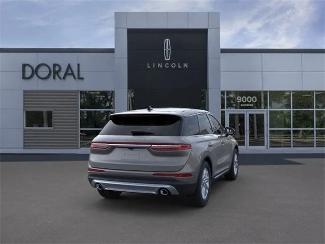 2025 Lincoln Corsair Premiere photo 8