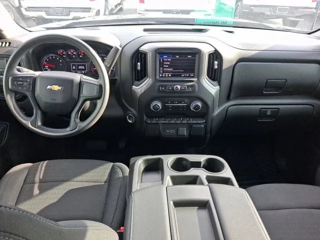 2023 Chevrolet Silverado 1500 Custom photo 7