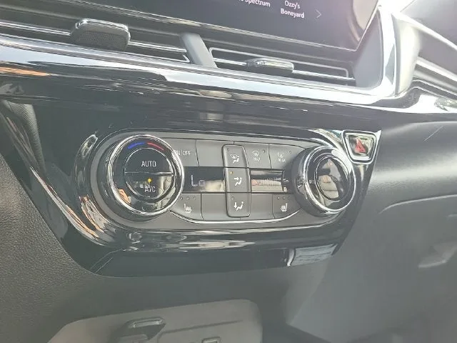 2025 Chevrolet Trax 2RS photo 27