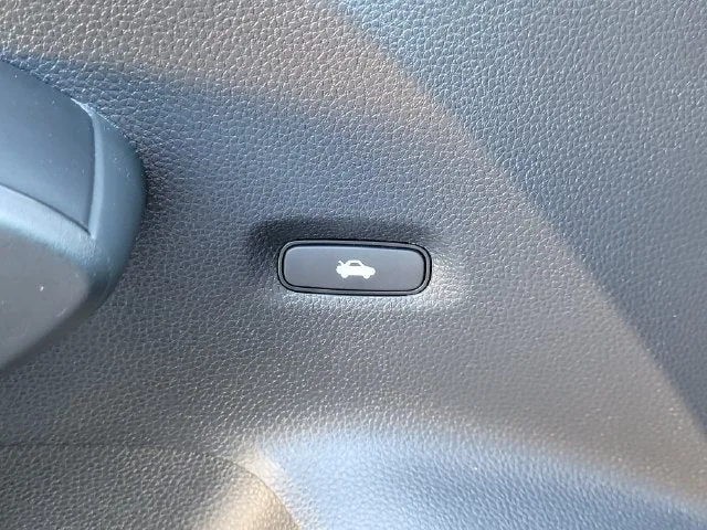2025 Honda Civic LX photo 19