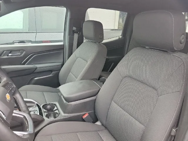 2025 Chevrolet Colorado LT photo 11