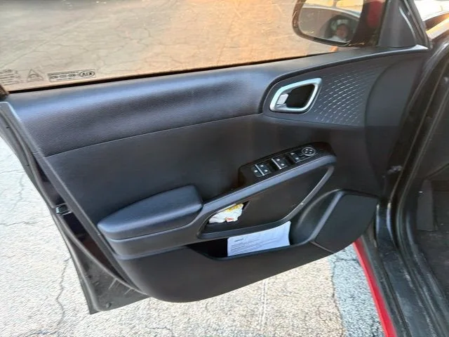2020 Kia Soul GT-Line photo 11