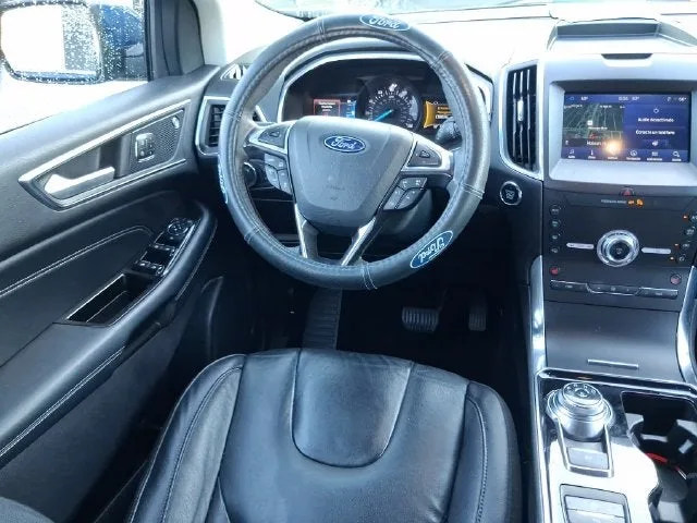 2020 Ford Edge Titanium photo 8