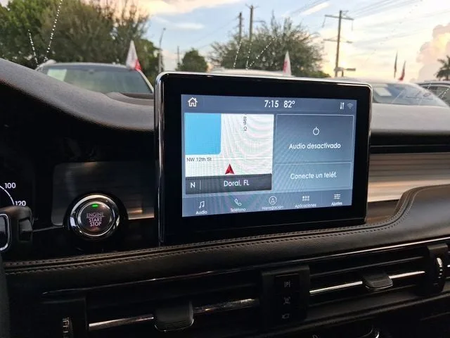 2021 Lincoln Corsair Standard photo 18