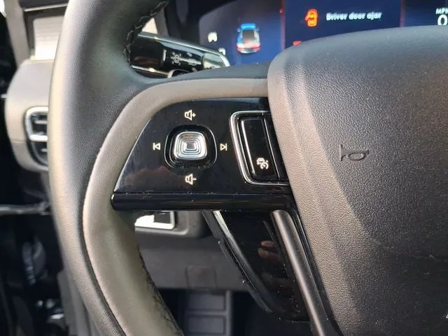 2024 Lincoln Corsair Premiere photo 17