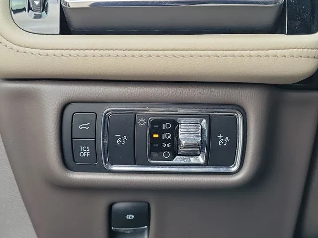 2023 Lincoln Nautilus Standard photo 14