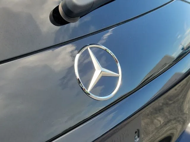 2024 Mercedes-Benz GLC GLC 300 photo 6