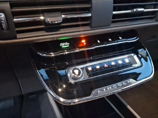 2024 Lincoln Corsair Premiere photo 20