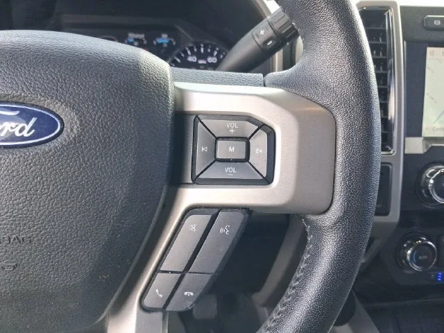 2020 Ford F-250SD Lariat photo 17