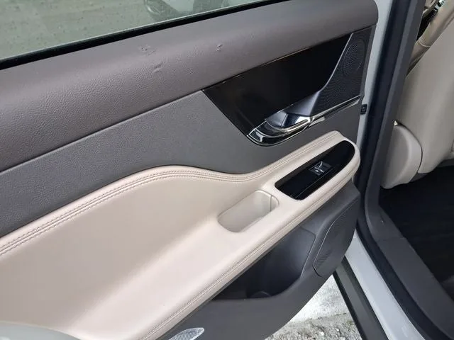 2024 Lincoln Corsair Premiere photo 7
