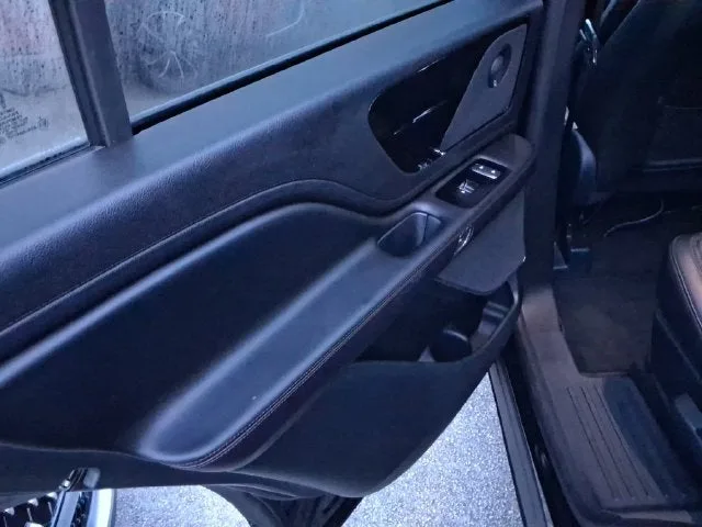 2023 Lincoln Aviator Reserve Premium photo 9