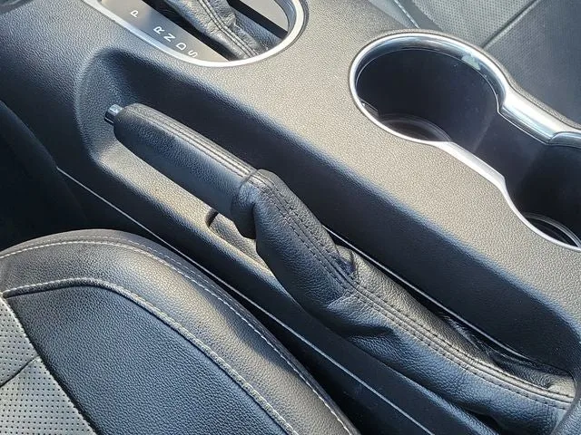 2020 Ford Mustang EcoBoost Premium photo 29
