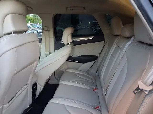 2019 Lincoln MKC Standard photo 6