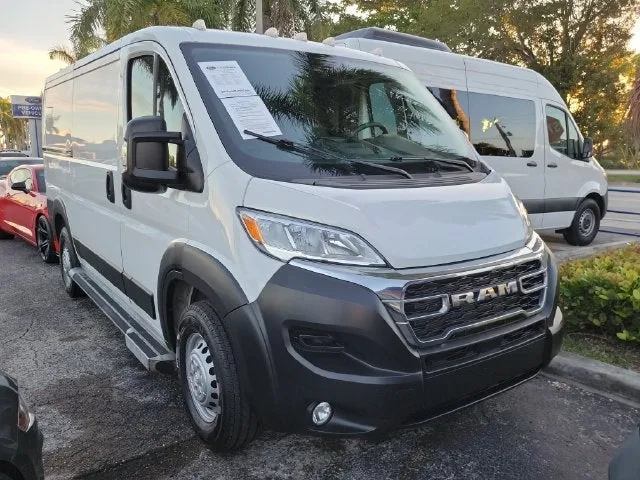 2025 RAM ProMaster 2500 Base photo 2