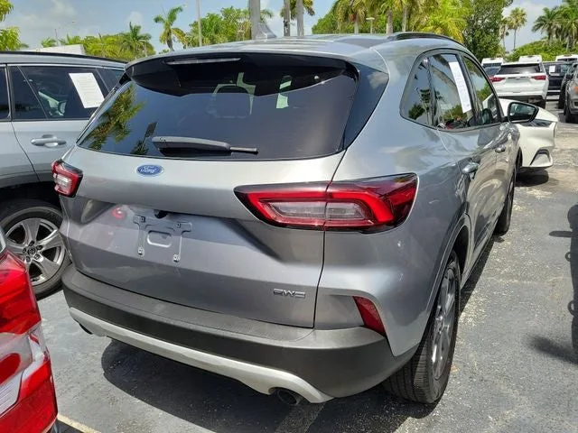 2024 Ford Escape ST-Line photo 3