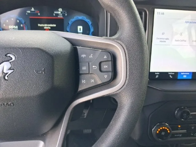 2025 Ford Bronco Base photo 18