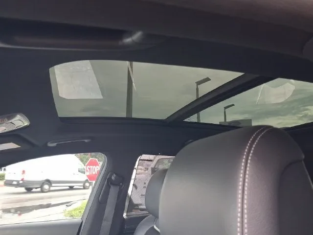 2024 Genesis GV70 2.5T photo 12