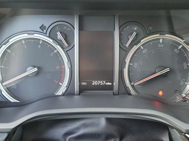 2022 Toyota 4Runner TRD Off-Road Premium photo 18
