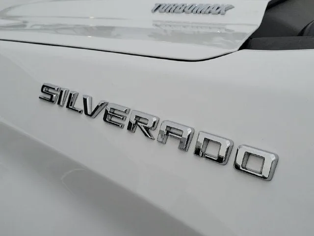 2025 Chevrolet Silverado 1500 RST photo 8