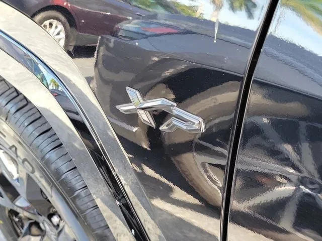 2021 Toyota RAV4 LE photo 9