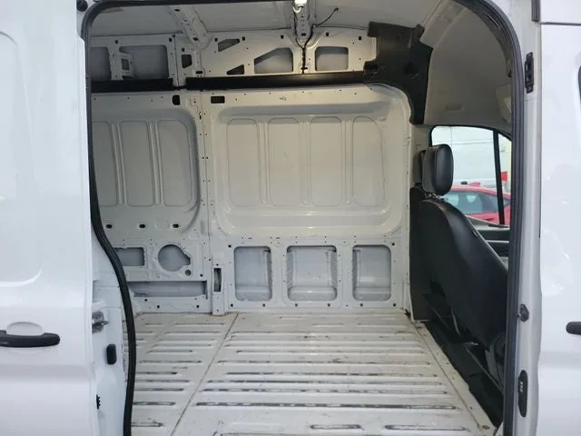 2023 Ford Transit-250 Base photo 12