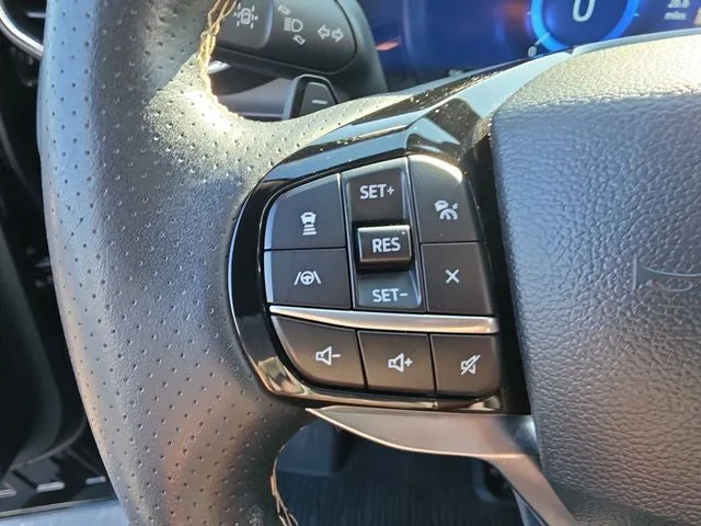 2023 Ford Explorer ST photo 16