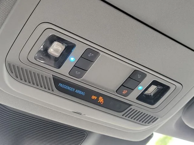 2023 Ford Explorer XLT photo 26