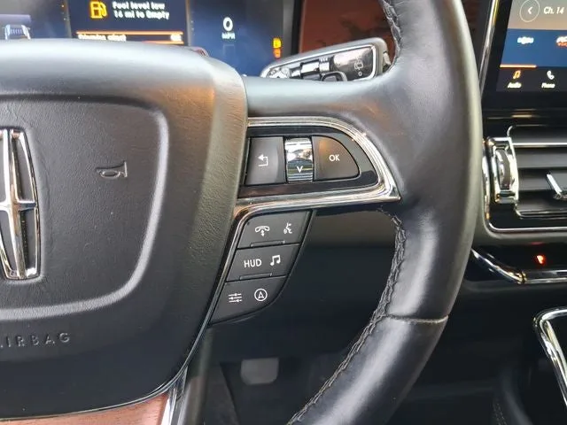 2023 Lincoln Navigator Black Label photo 19