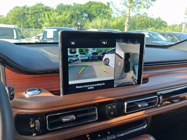 2023 Lincoln Aviator Reserve Premium photo 22