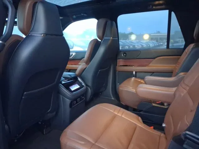 2023 Lincoln Navigator Reserve photo 5