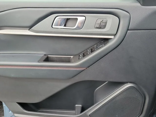2026 Ford Explorer ST photo 15