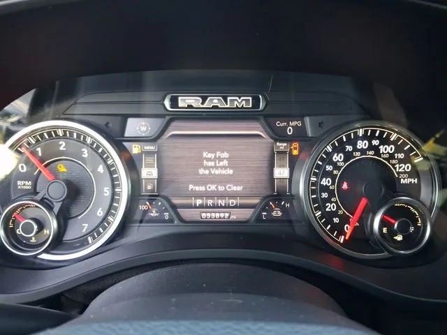 2019 RAM 1500 Laramie photo 16