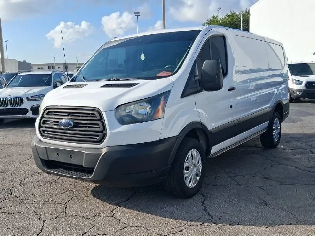 2019 Ford Transit-250 Base photo 2