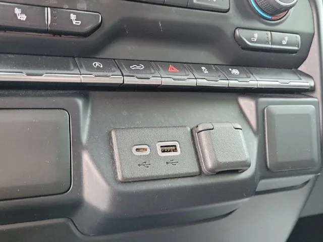 2021 Chevrolet Silverado 1500 LT photo 27