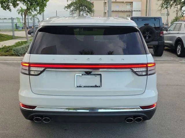 2023 Lincoln Aviator Reserve Premium photo 5