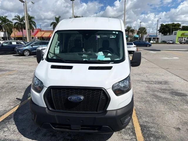 2021 Ford Transit-250 Base photo 2