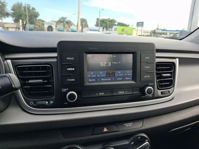2018 Kia Rio S photo 19
