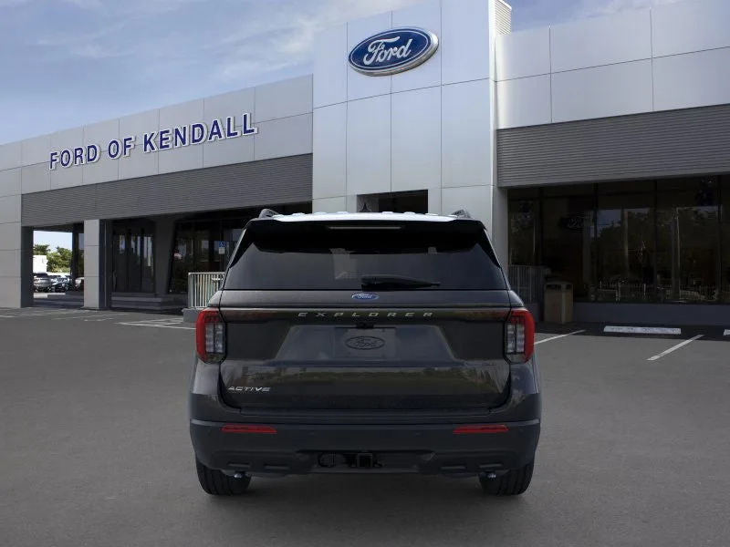 2026 Ford Explorer Active photo 5