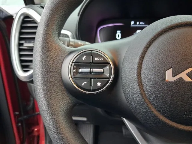 2023 Kia Soul LX photo 17