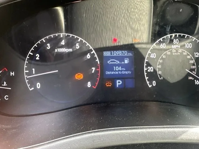 2011 Hyundai Genesis 3.8 photo 22