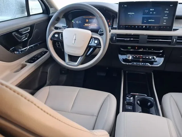 2024 Lincoln Corsair Premiere photo 10