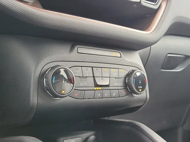 2023 Ford Bronco Sport Outer Banks photo 27