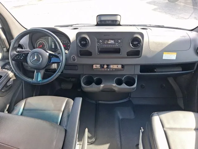 2025 Mercedes-Benz Sprinter 2500 Cargo 170 WB High Roof photo 9