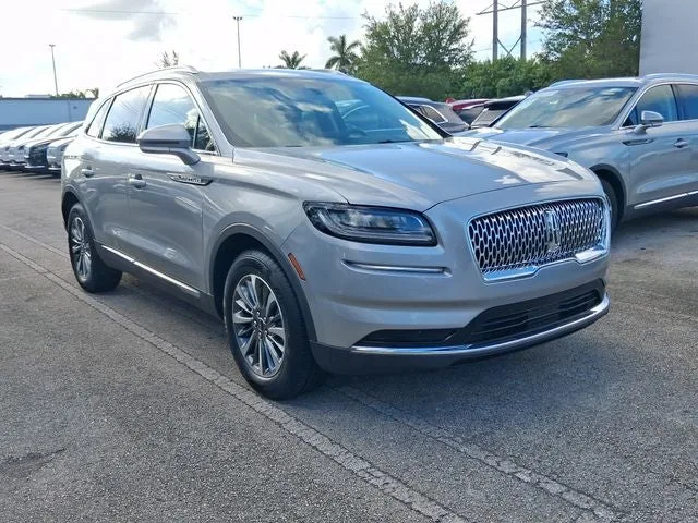 2023 Lincoln Nautilus Standard photo 22
