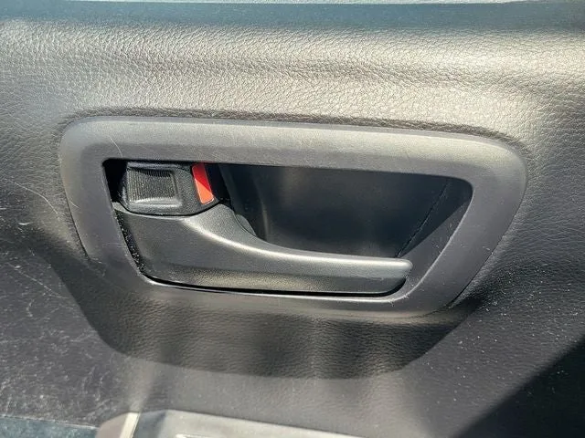 2021 Toyota Tacoma SR5 V6 photo 18
