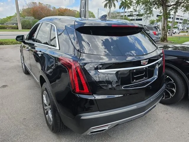 2023 Cadillac XT5 Premium Luxury photo 3