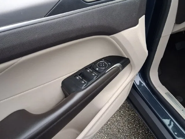 2019 Lincoln MKC Standard photo 14