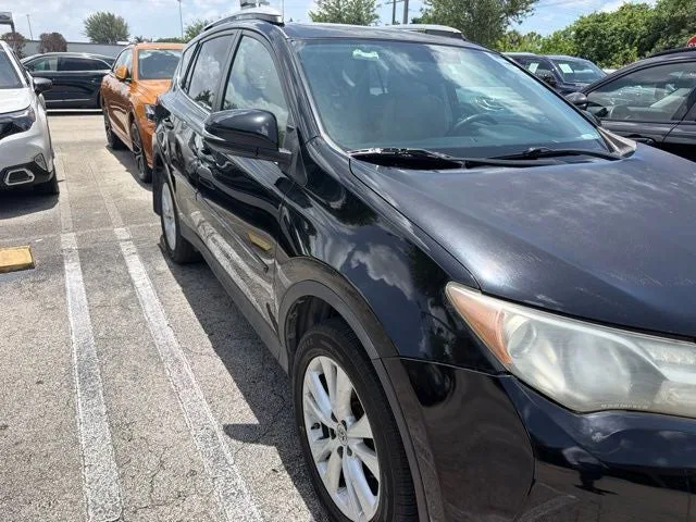 2014 Toyota RAV4 Limited photo 2