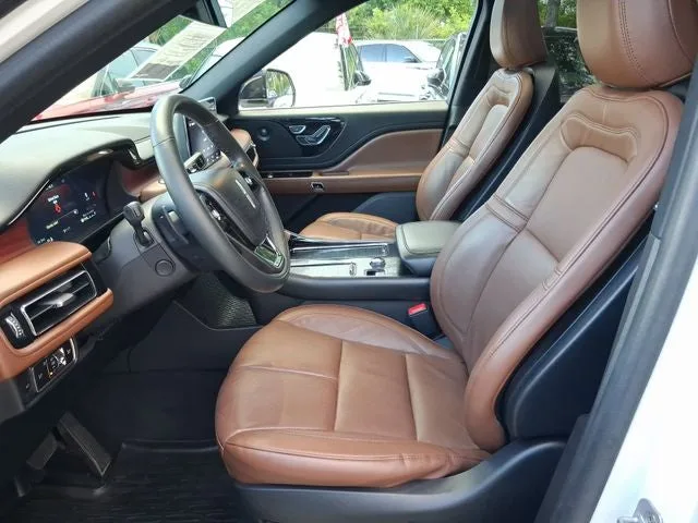 2023 Lincoln Aviator Reserve Premium photo 12